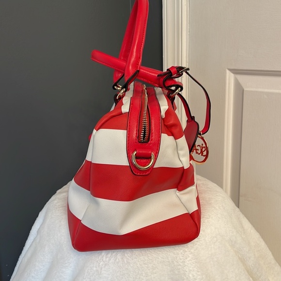 Sigal Red and White Stripe Purse - Stylish Shoulder Bag with Gold Accents NWOT - Picture 13 of 14